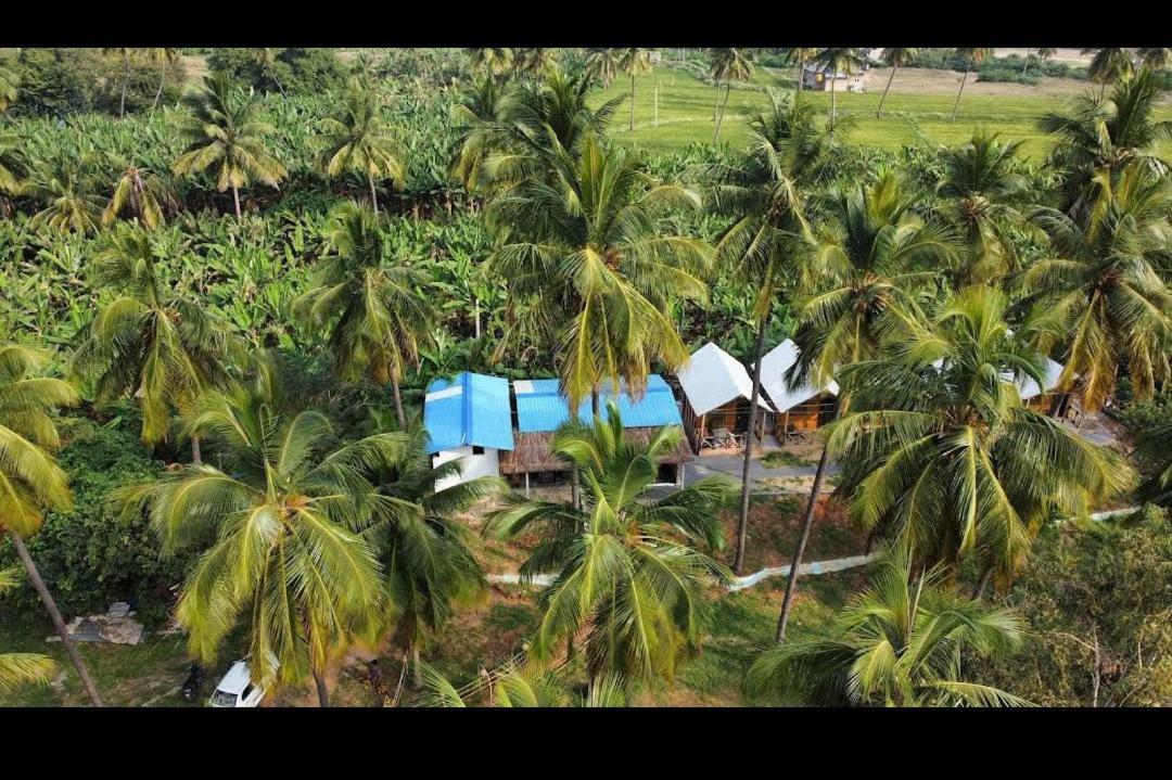 River Bay Hampi Hotel Exterior photo